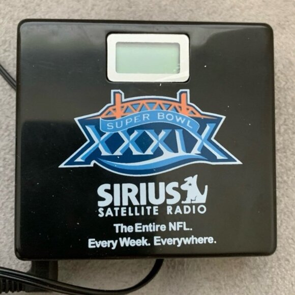 NFL (4) ITEMS SUPERBOWL XXXIX BUNDLE OFFICIAL TEE, PROGRAM,SEAT PAD & RADIO VTG - Picture 13 of 16